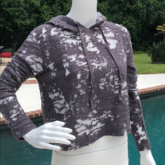 Hoodie with long sleeve, distressed fabric look - Picture 1 of 8